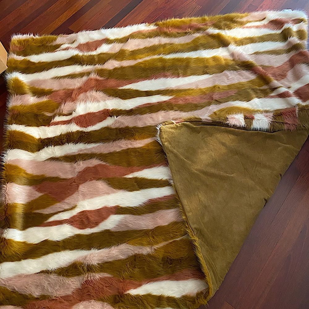 New Anthropology pink Camo throw blanket